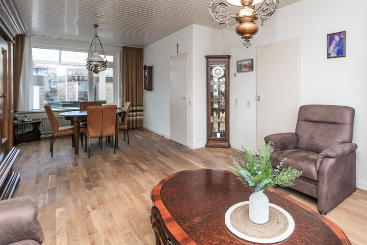 Foto 2 van Burgemeester Boschstraat 48