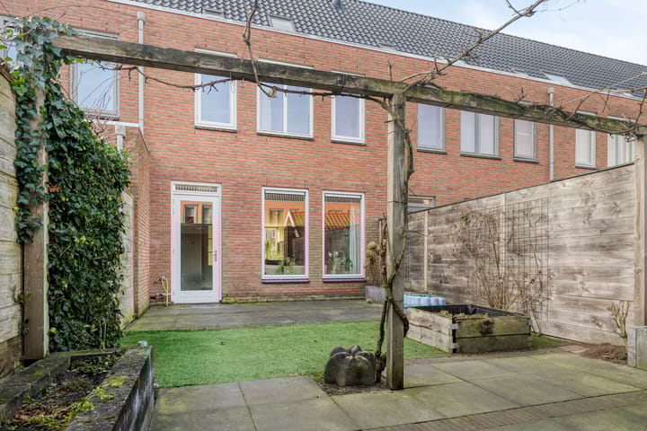 Foto 24 van Groninger Meeuwlaan 71