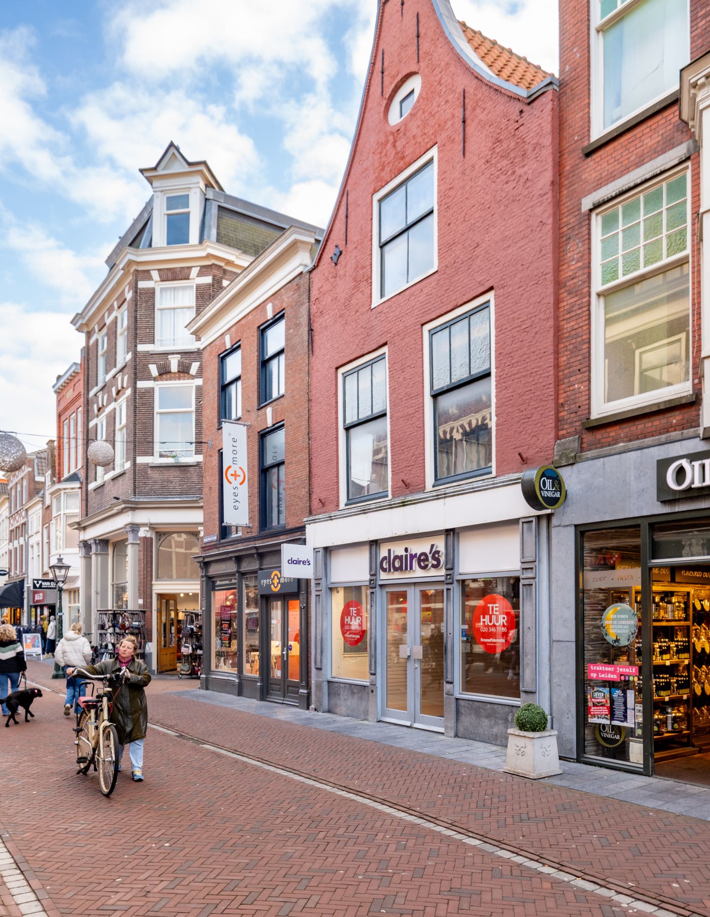 View photo 3 of Haarlemmerstraat 81