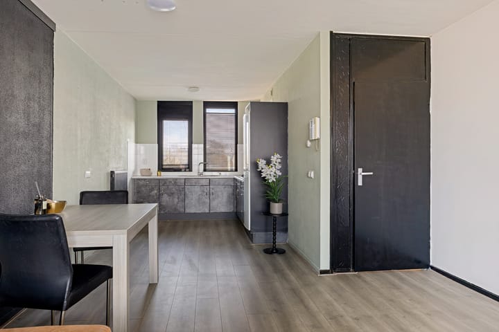 Foto 12 van Molenplein 18