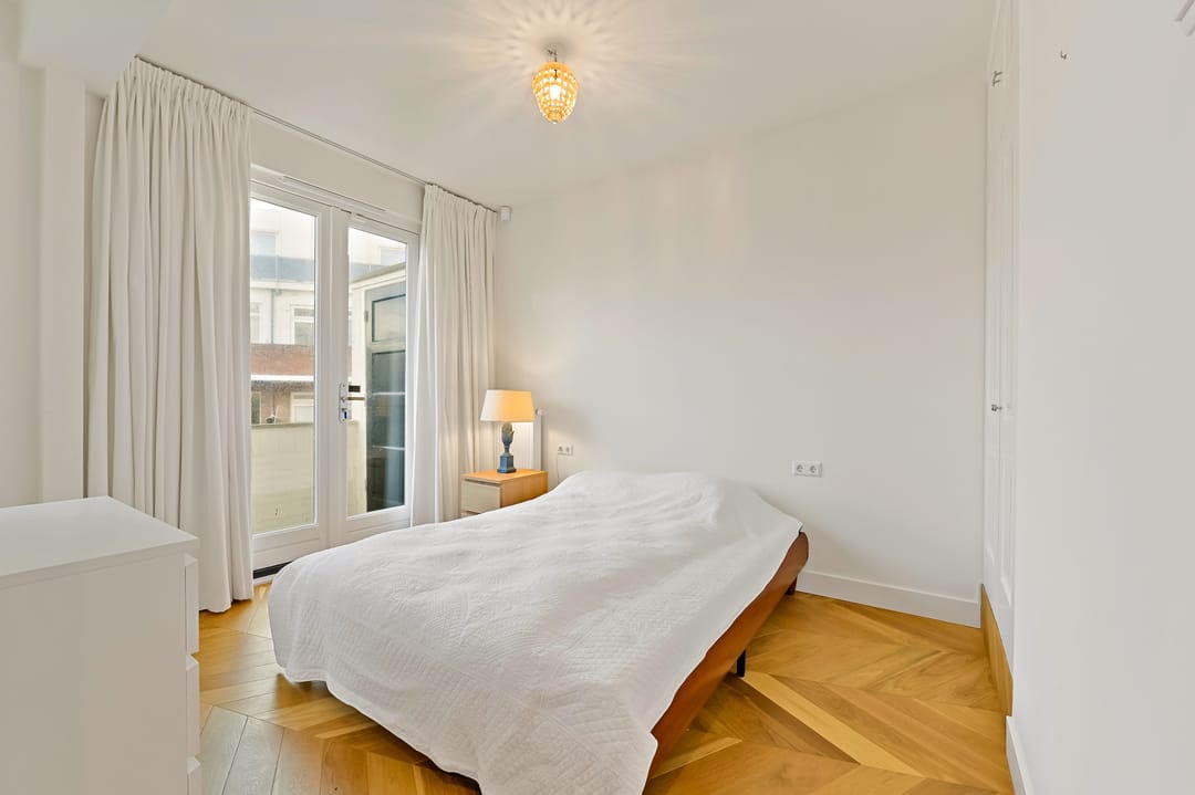 Photo 16 of Zeeruststraat 212