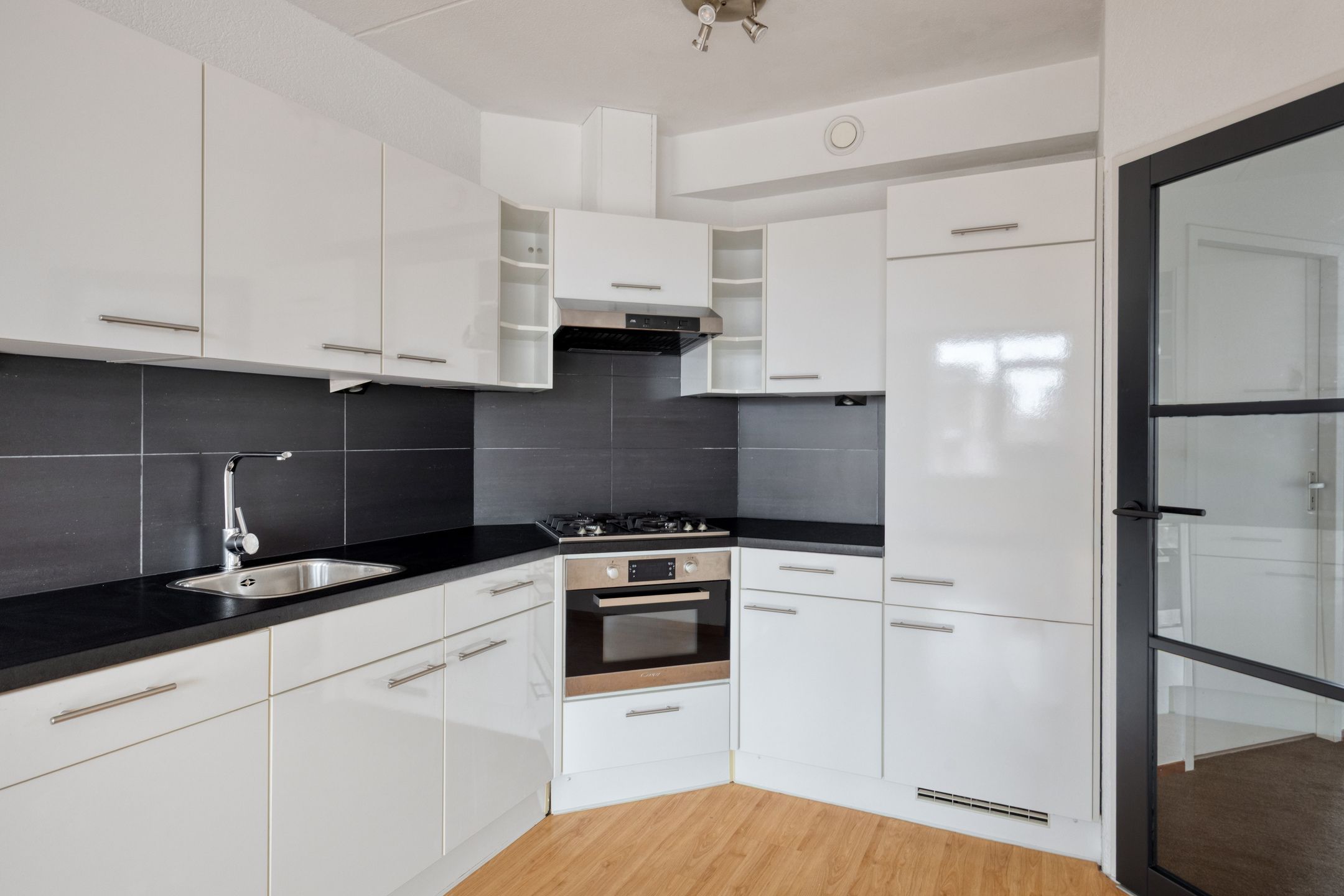 Foto 12 van Achter de Kamp 68