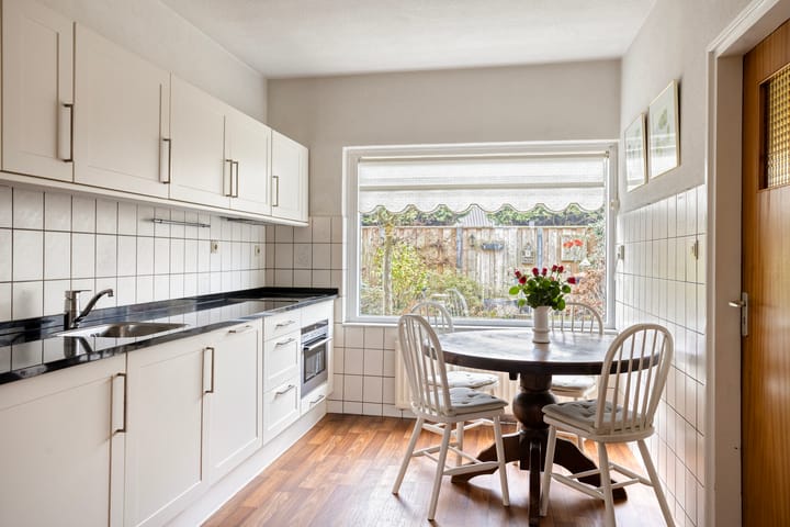 Foto 12 van de Esch 15