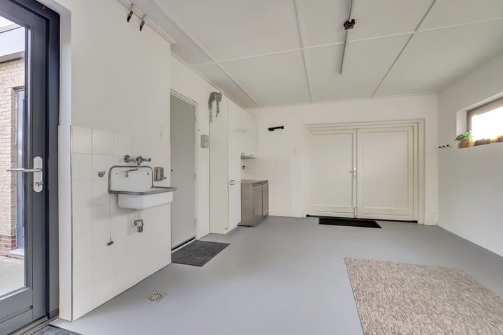 Foto 27 van Zonnebloemstraat 1