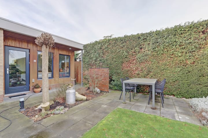 Foto 29 van Zonnebloemstraat 1