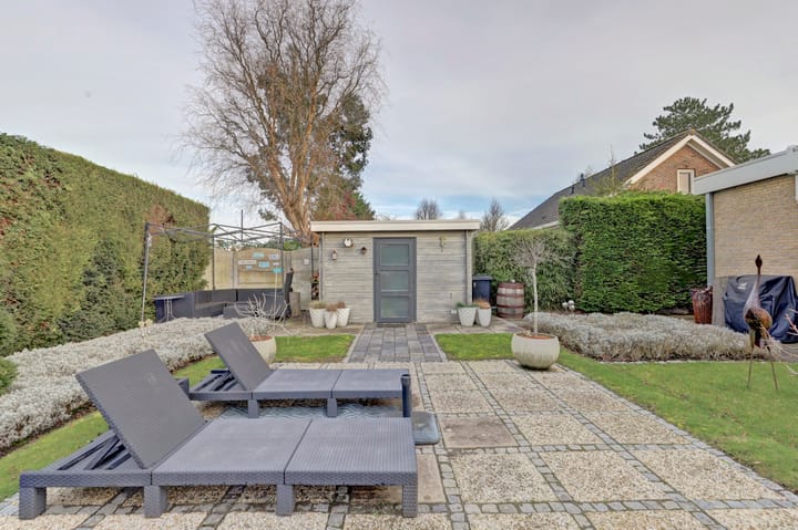 Foto 31 van Zonnebloemstraat 1