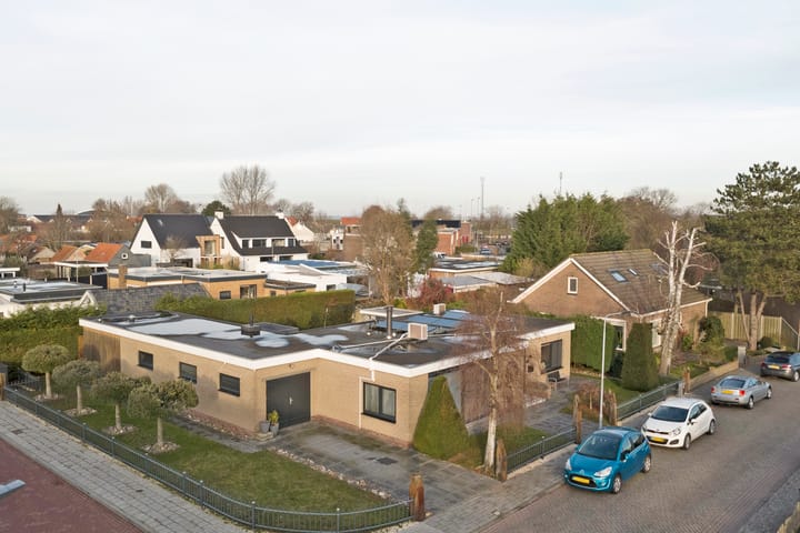 Foto 40 van Zonnebloemstraat 1