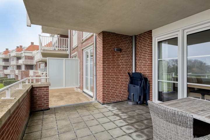 Foto 16 van Charley Tooropstraat 20