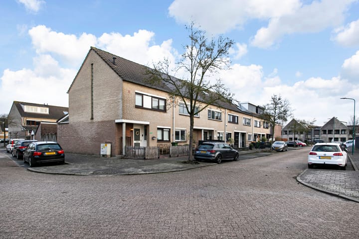 Foto 2 van Valkenkamp 702