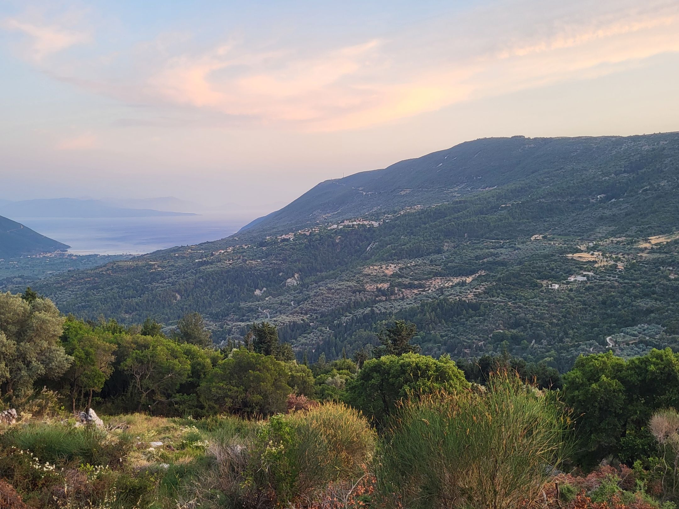 Foto 12 van Nikoli Hillside Estate