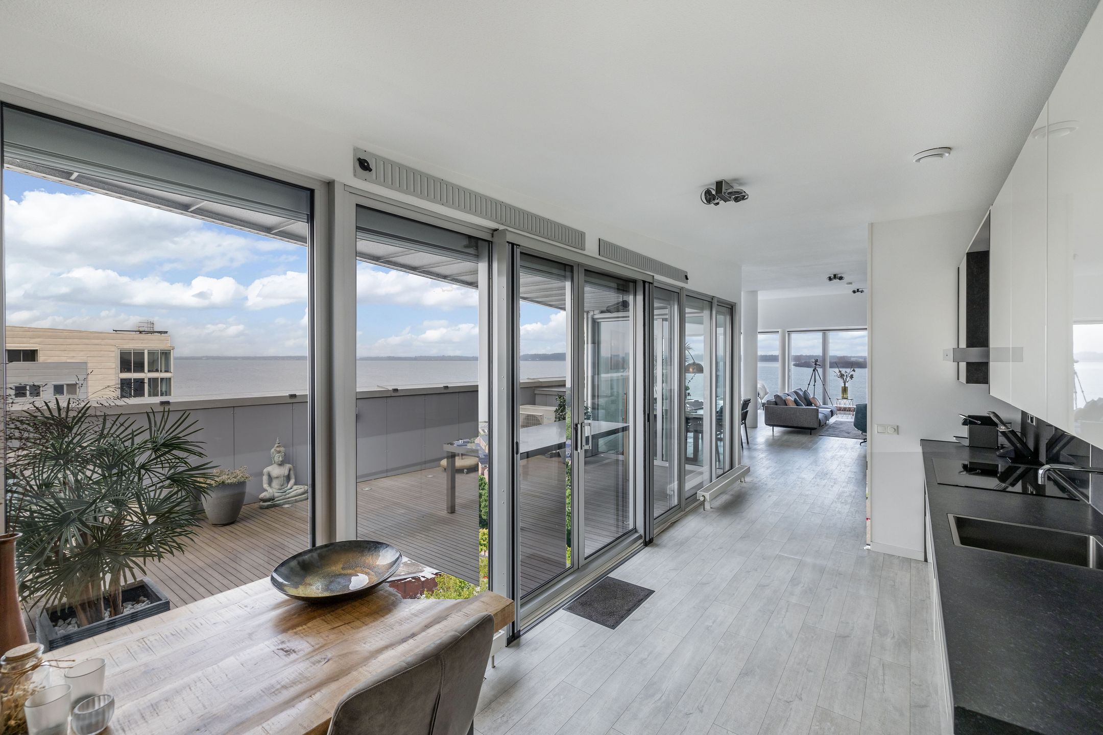 Photo 21 of Gooimeerpromenade 115