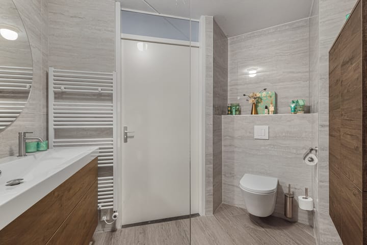 Photo 29 of Winter 4