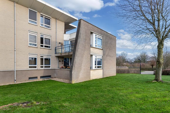 Photo 32 of Winter 4