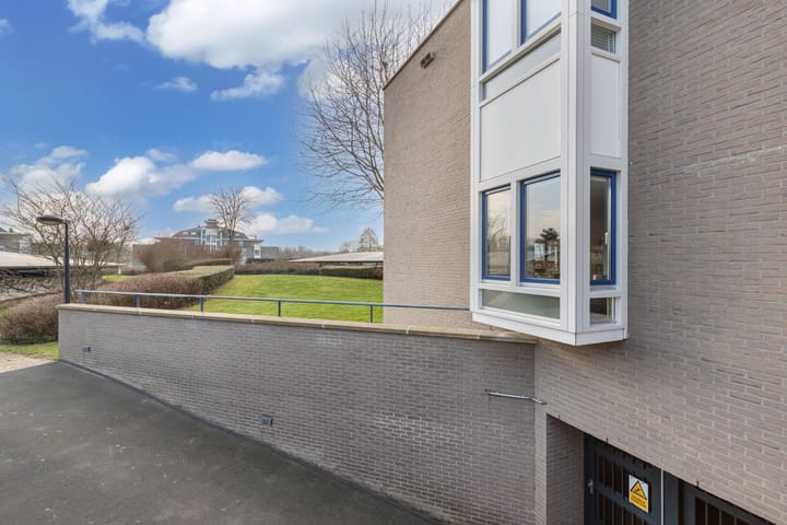 Photo 43 of Winter 4