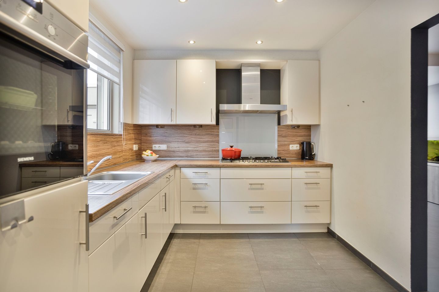 Photo 10 of Bernhardstraat 5