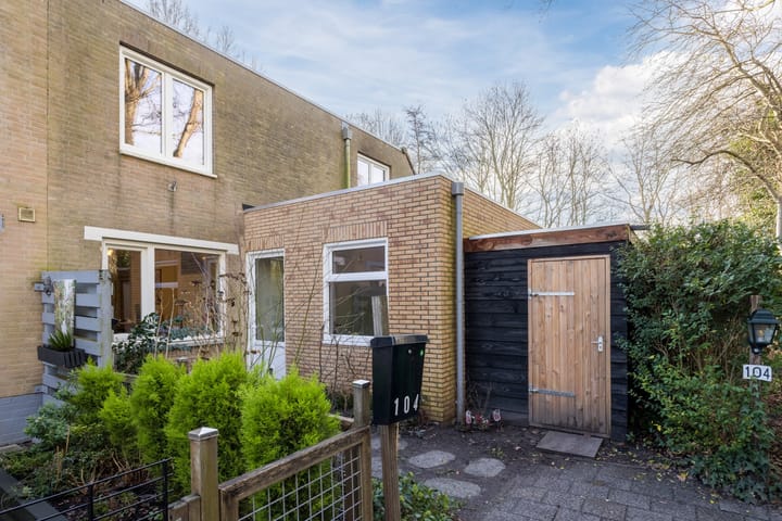 Photo 2 of Dr. L.J. Rogierstraat 104