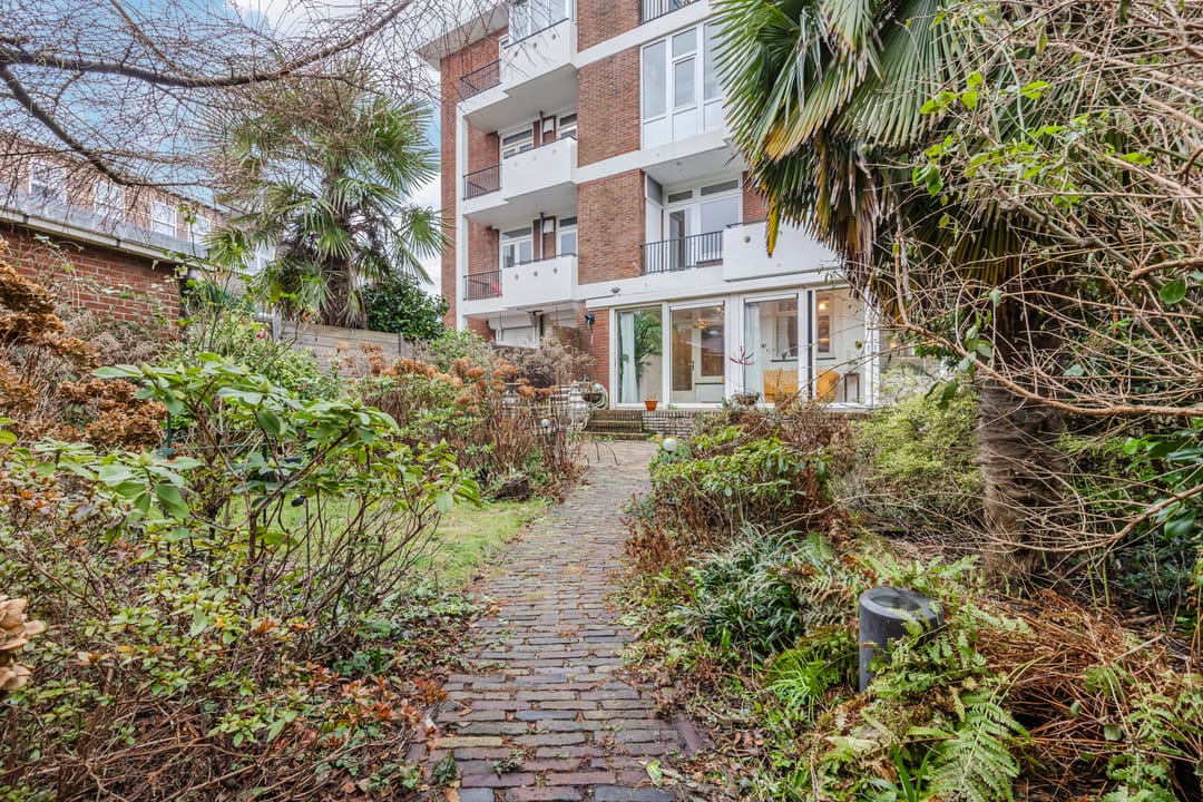 Photo 23 of Juliana van Stolberglaan 194