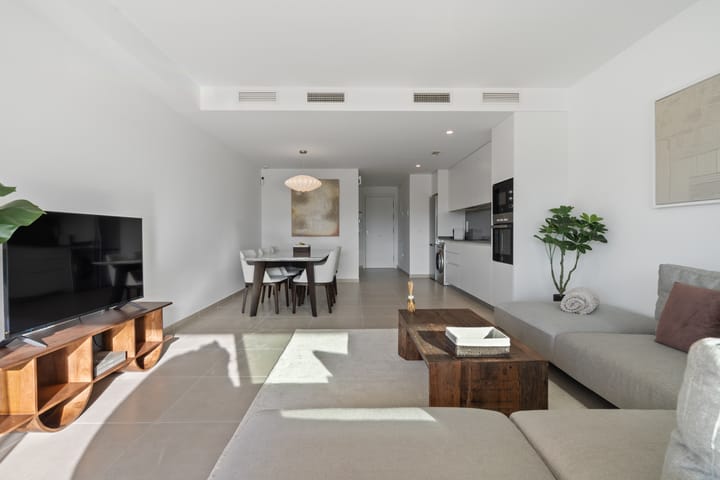 Photo 3 of Calle Islas Bermudas 45