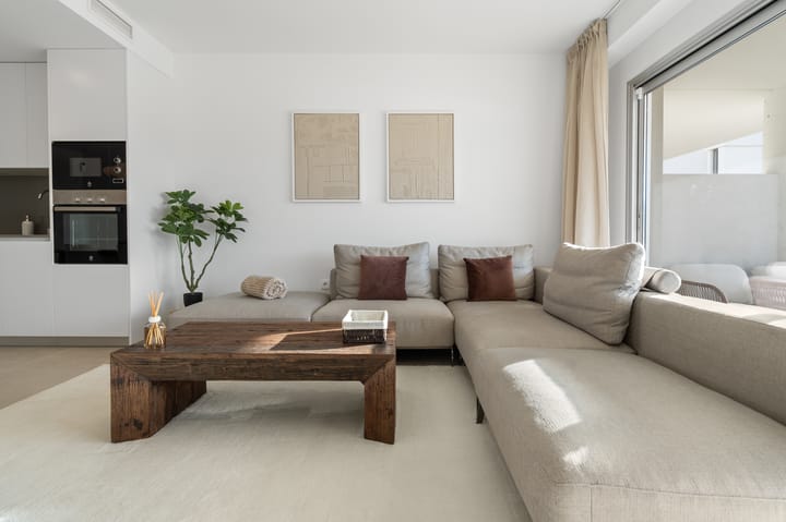 Photo 2 of Calle Islas Bermudas 45