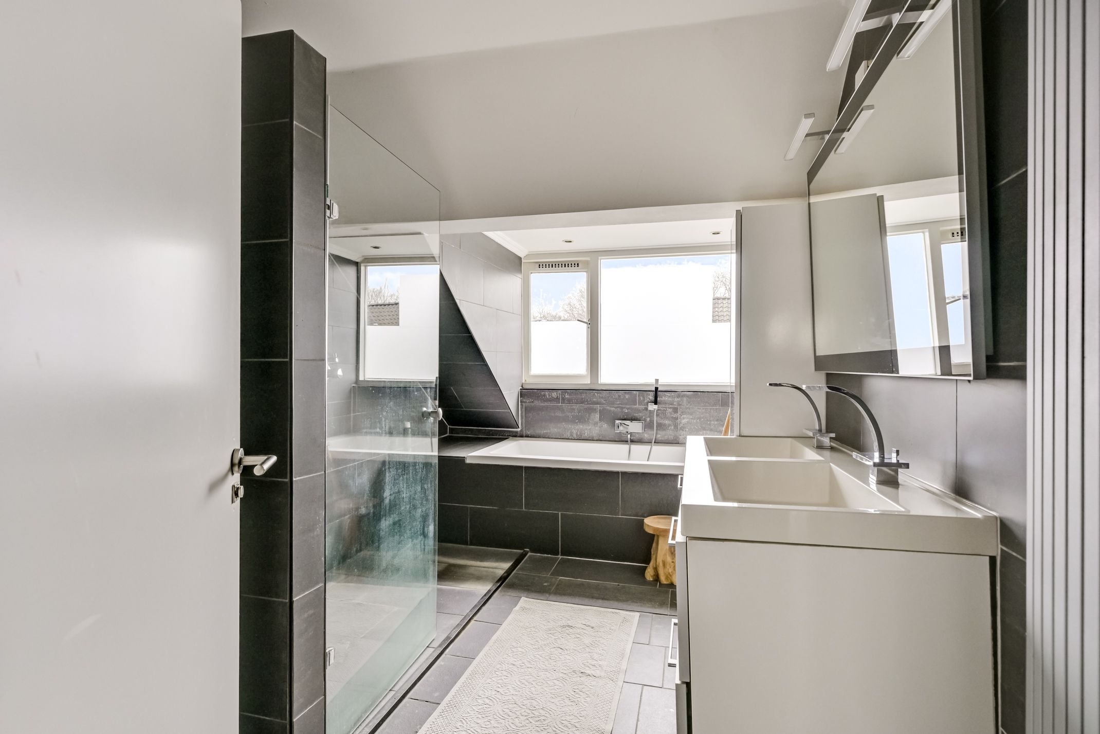 Photo 33 of Adriaanstraat 33-BS