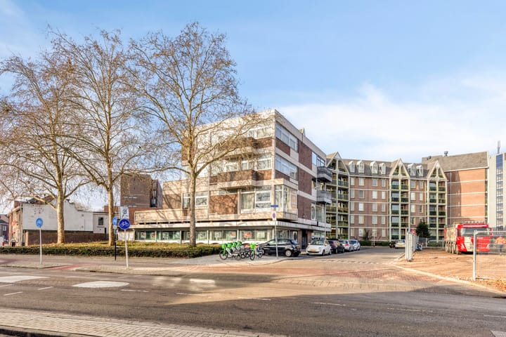 Photo 2 of Koningsplein 205