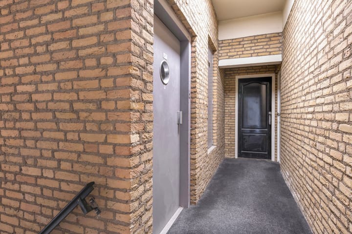 Photo 5 of Koningsplein 205