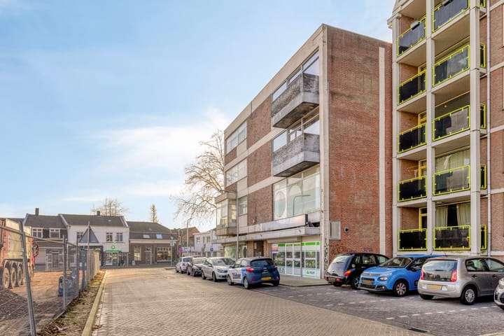 Photo 3 of Koningsplein 205