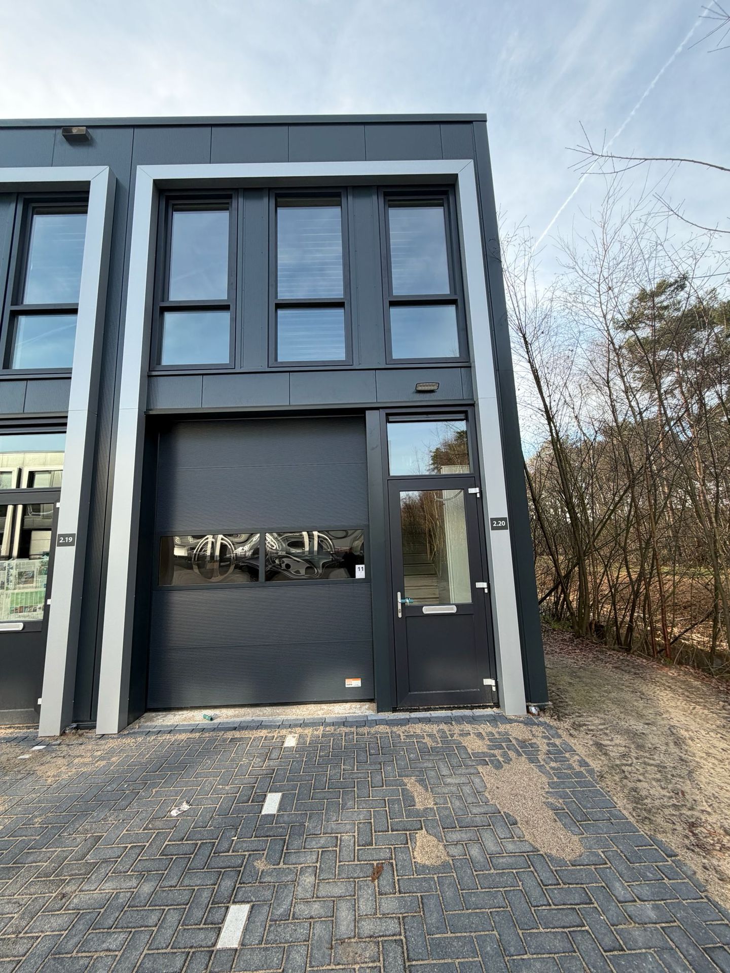 View photo 2 of Jellinghausstraat 2-20