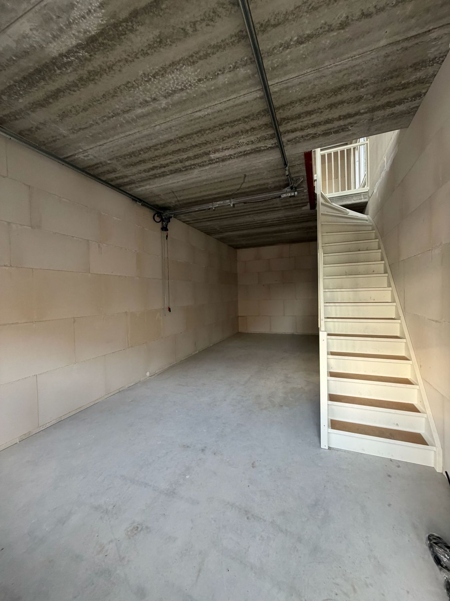 View photo 3 of Jellinghausstraat 2-20