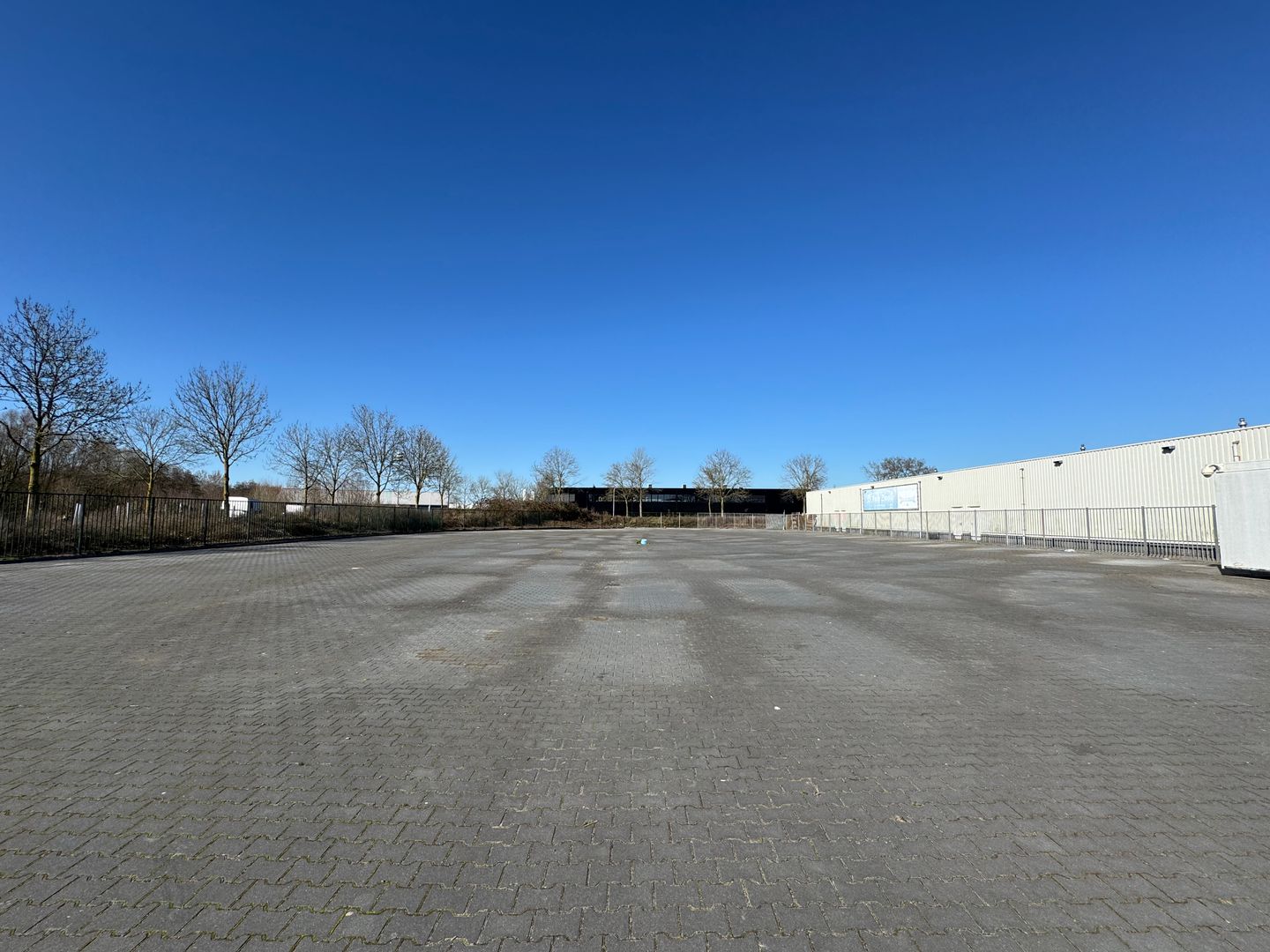 View photo 2 of Graham Bellstraat 1