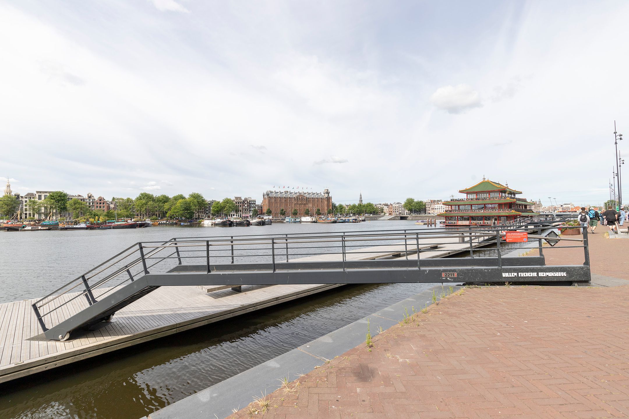 Photo 39 of Willem Frederik Hermansstraat 95