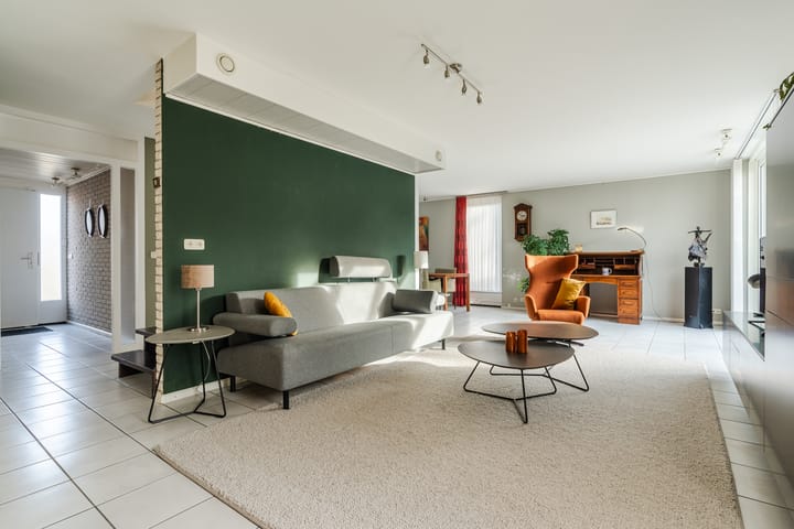 Photo 2 of Lange Trekken 18