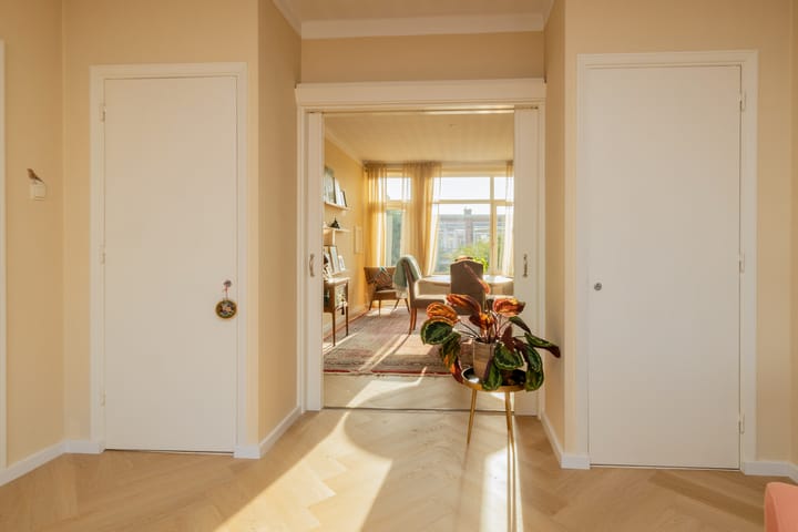 Photo 7 of Resedastraat 18