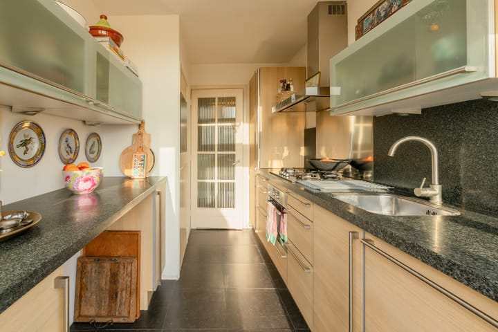 Photo 13 of Resedastraat 18