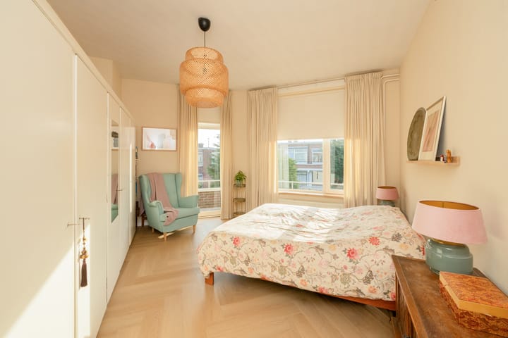 Photo 15 of Resedastraat 18