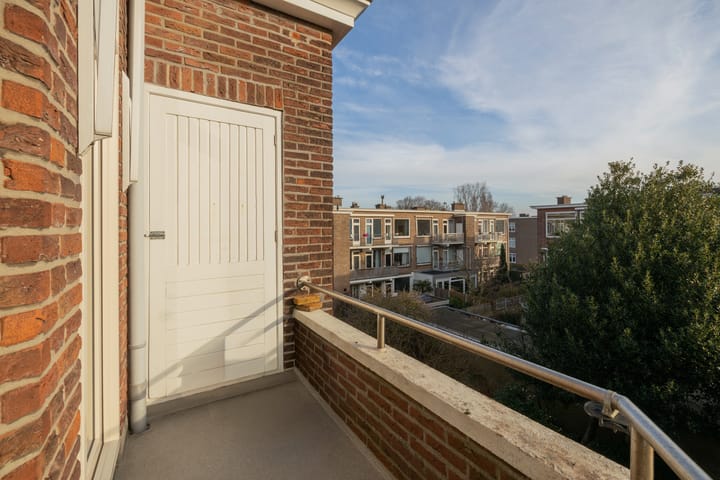 Photo 24 of Resedastraat 18