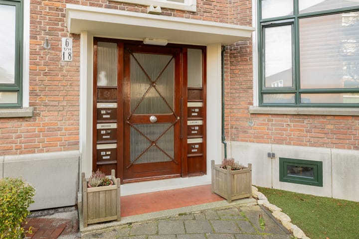 Photo 31 of Resedastraat 18