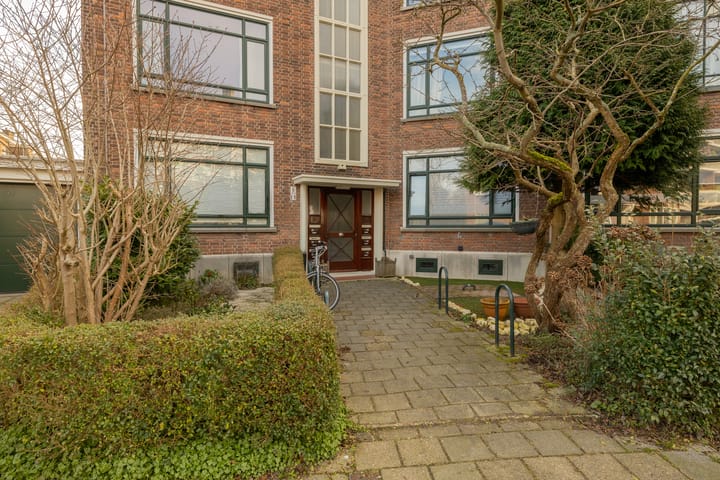 Photo 32 of Resedastraat 18