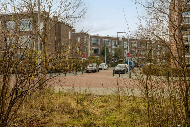 Photo 36 of Resedastraat 18