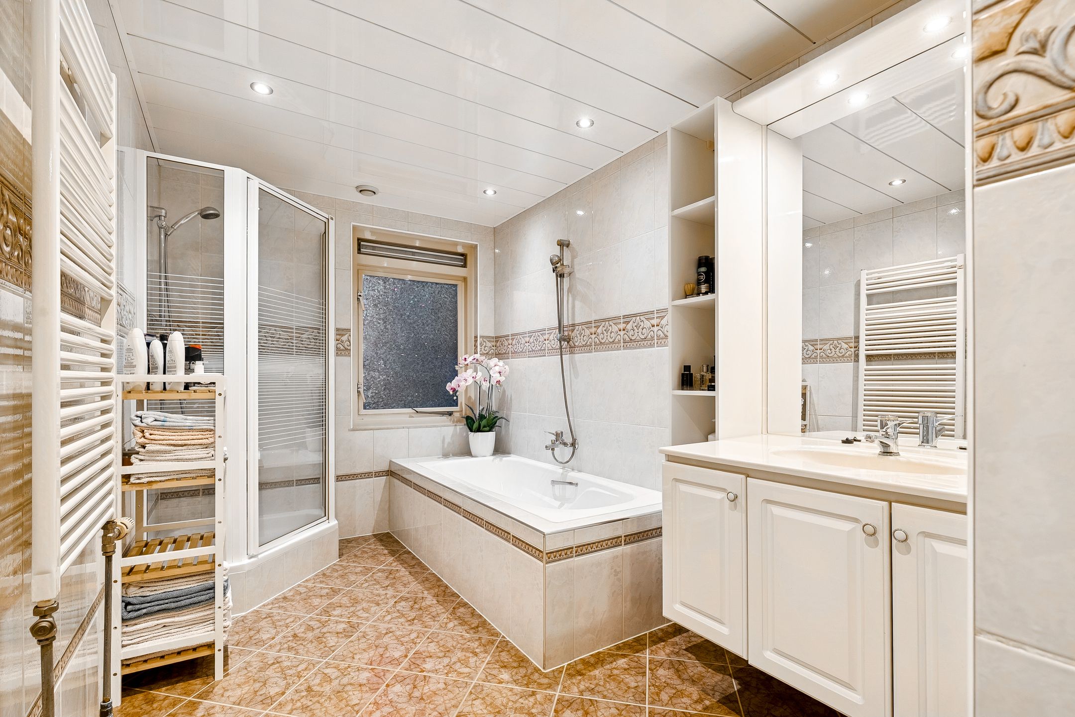 Foto 36 van Alex Bennostraat 3