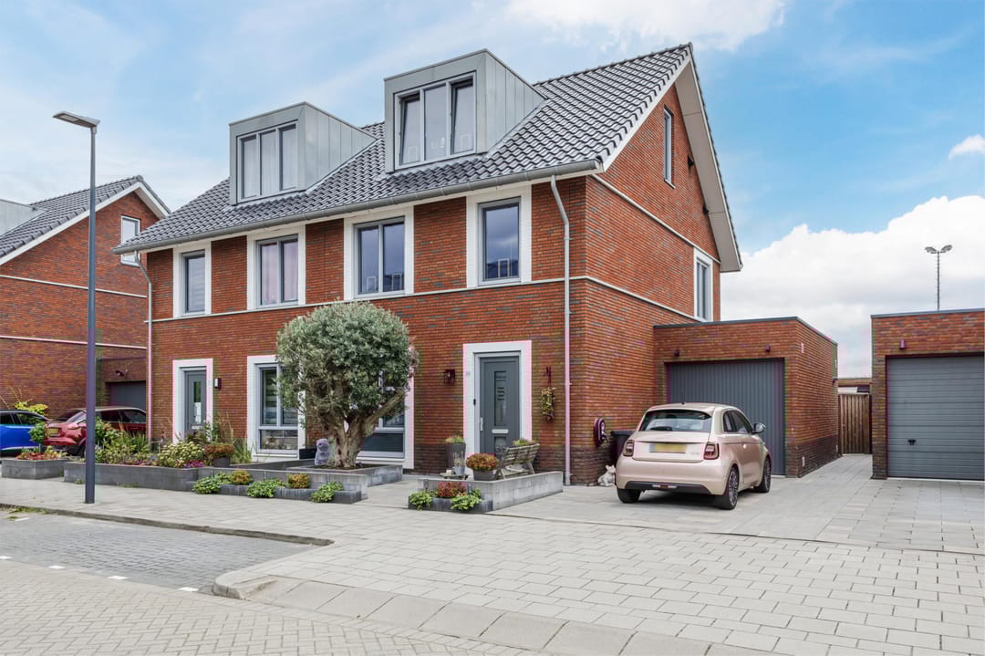 Photo 2 of Esther Vergeerstraat 39