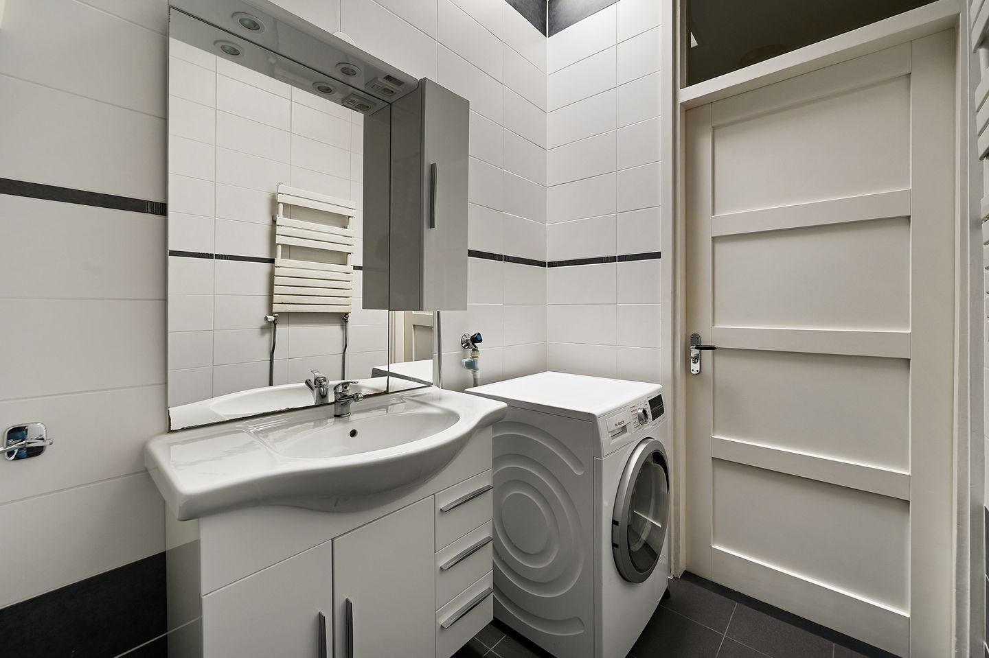 Photo 20 of Caan van Necklaan 90