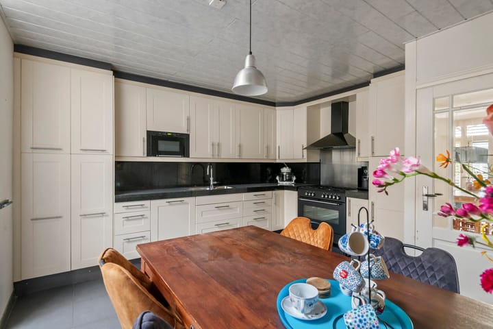 Foto 14 van Adelsweg 14