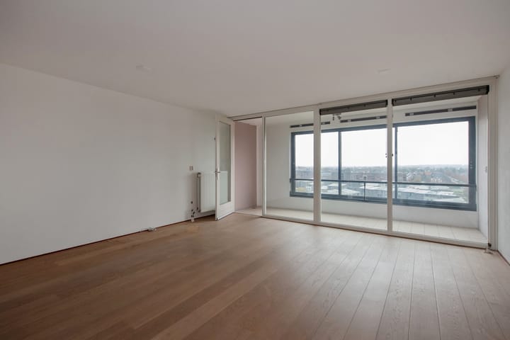 Photo 2 of Weidevogellaan 208