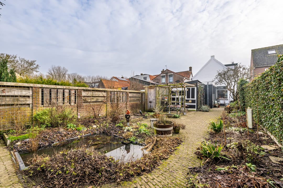 Photo 2 of Burgemeester Sterkstraat 9