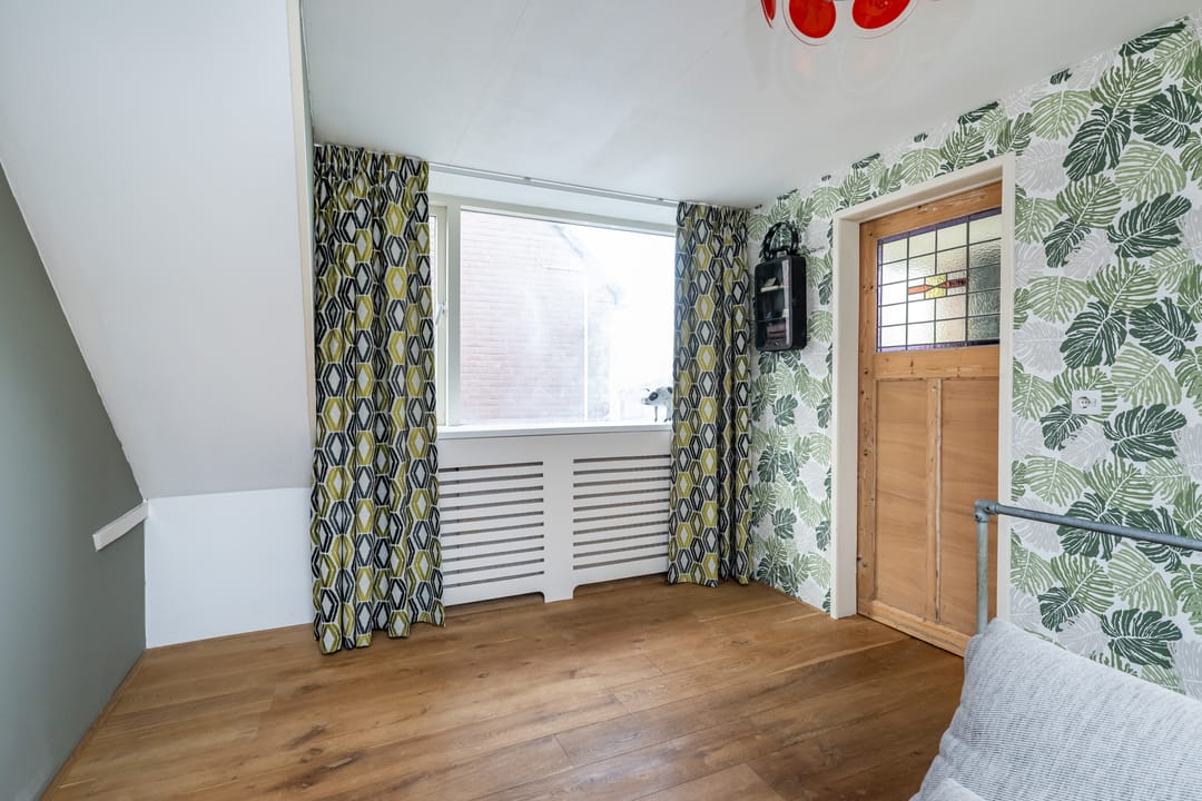 Photo 22 of Burgemeester Sterkstraat 9