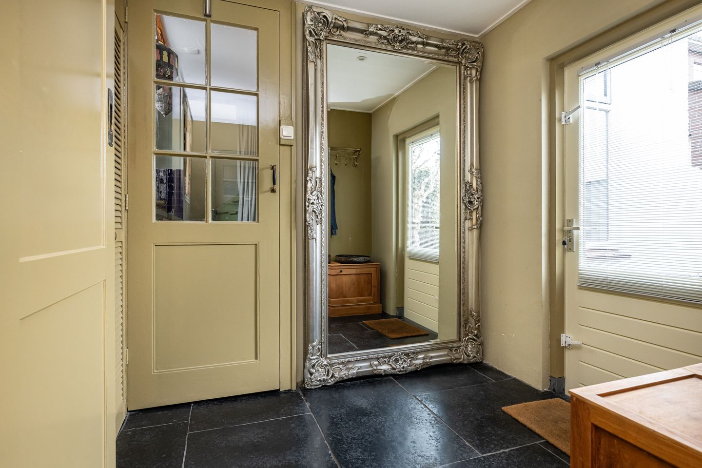 Photo 25 of Burgemeester Sterkstraat 9