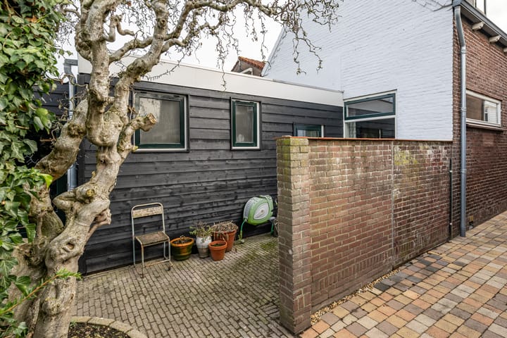 Foto 37 van Burgemeester Sterkstraat 9