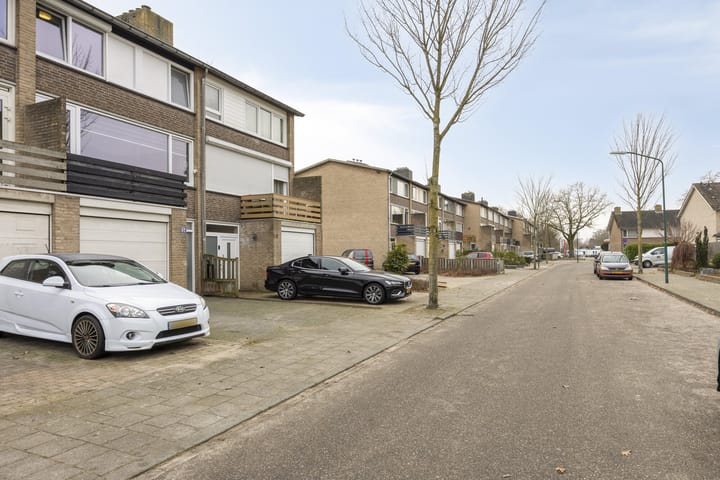 Foto 43 van Leliestraat 52