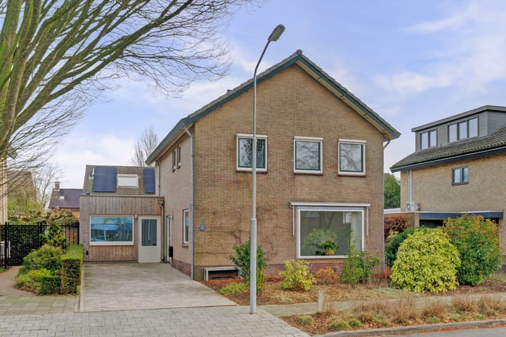 Photo 2 of Schubertstraat 8